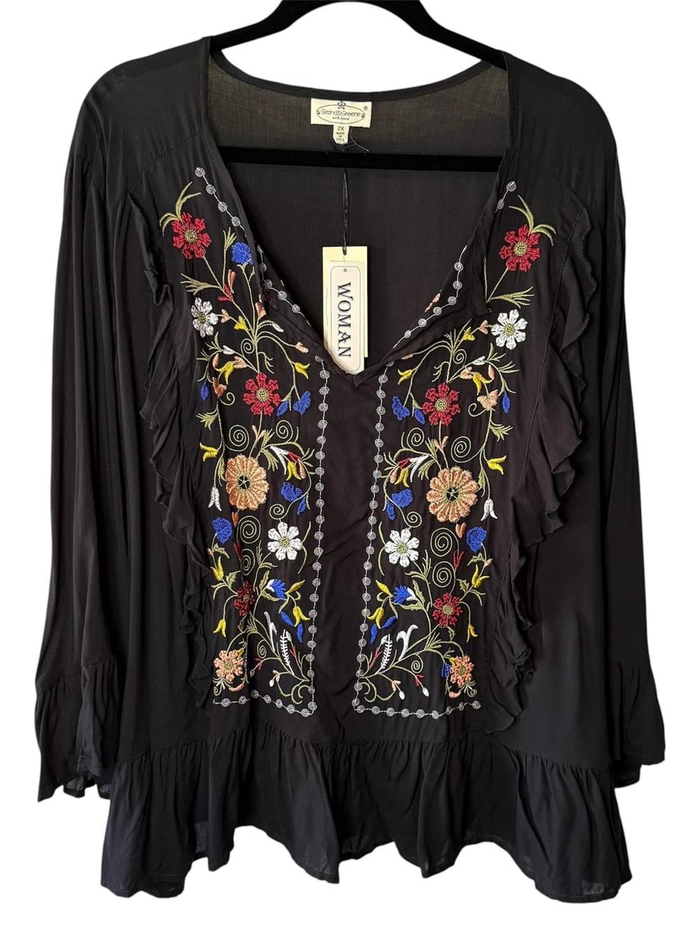 Grand & Greene Floral Embroidered 3/4 Sleeve Top